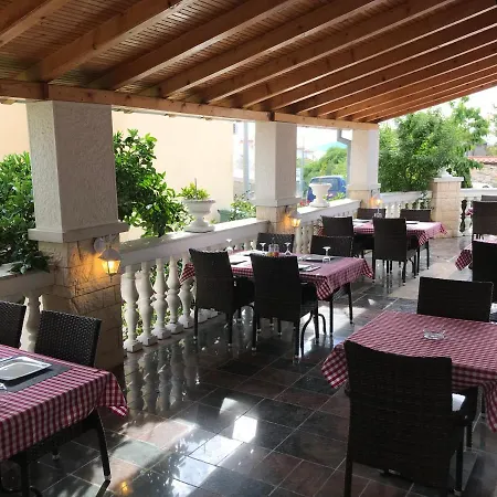 Ana Bed & Breakfast